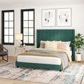 Gepolstertes Plattformbett mit Wingback-Kopfteil