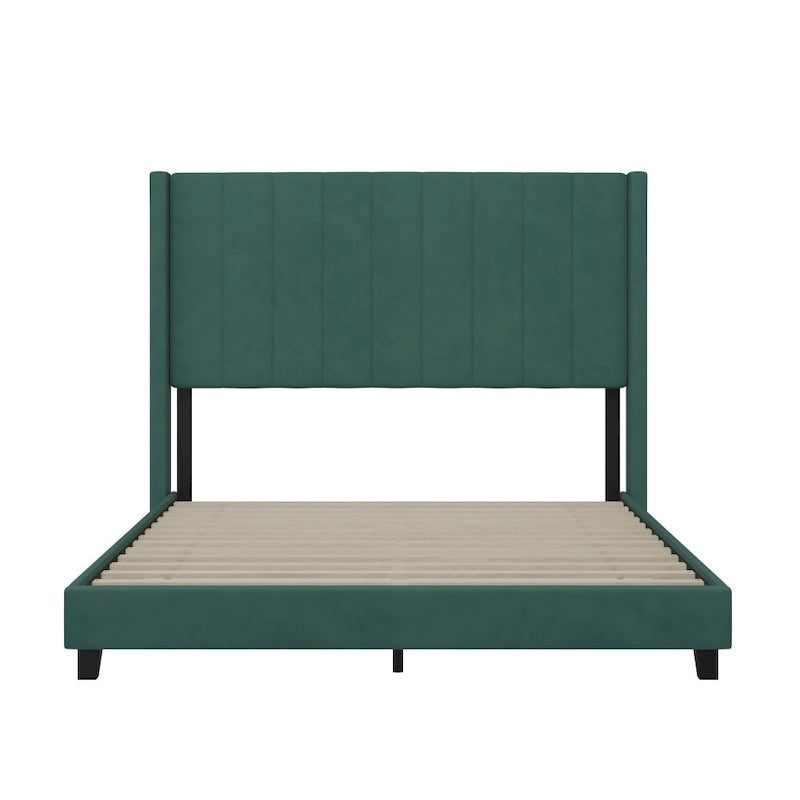 Gepolstertes Plattformbett mit Wingback-Kopfteil
