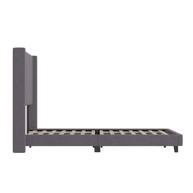 Gepolstertes Plattformbett mit Wingback-Kopfteil