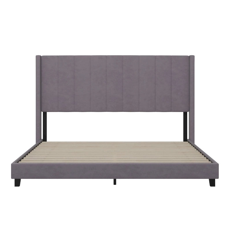 Gepolstertes Plattformbett mit Wingback-Kopfteil