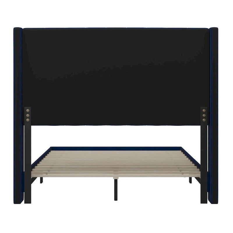 Gepolstertes Plattformbett mit Wingback-Kopfteil